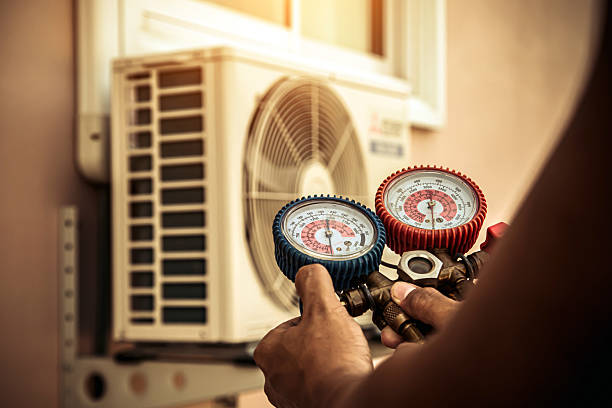 Professional Ac Installation technician working in Hobart, WI